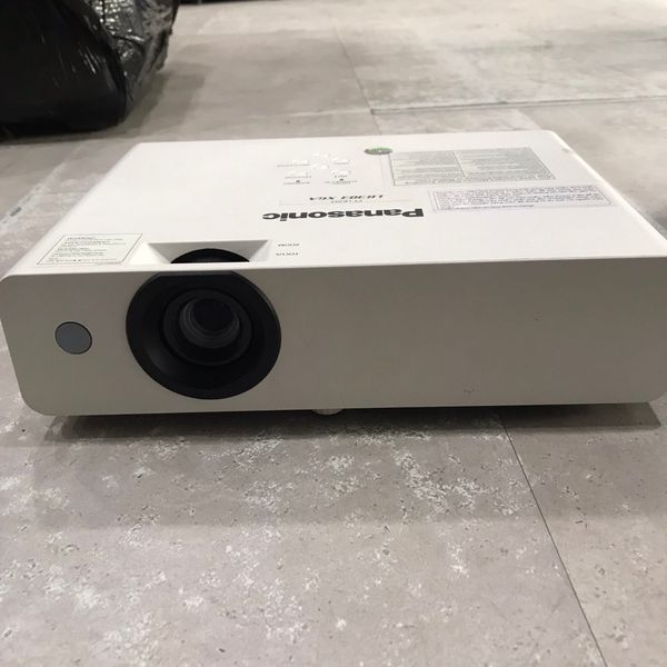 Máy Chiếu Panasonic PT-LB303 BH 1 THÁNG