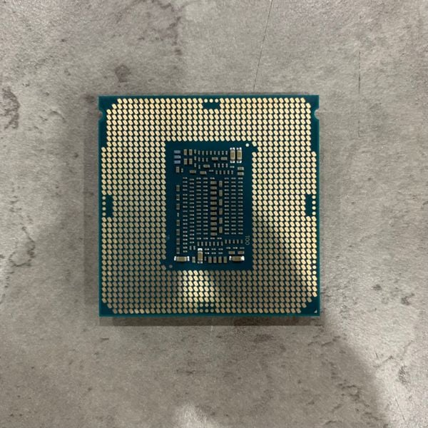 CPU CORE I7 8700K BH 1 THÁNG