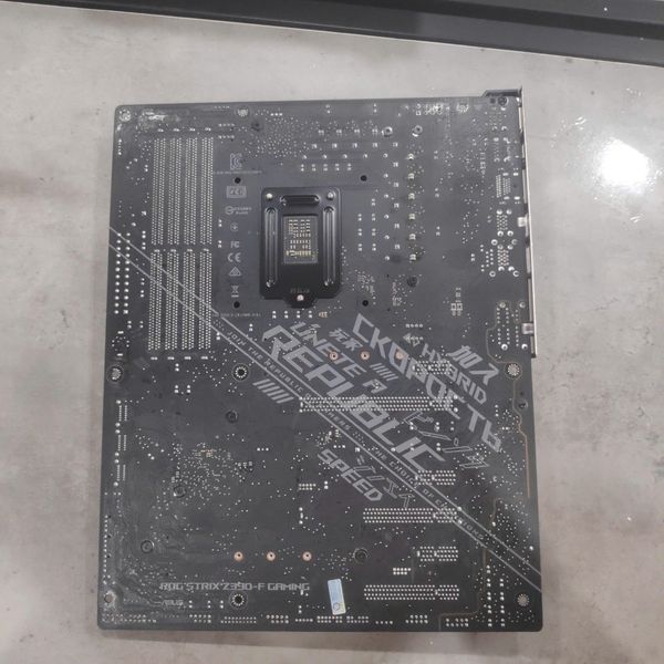 MAIN ASUS Z390-F ROG STRIX GAMING BH 1 THÁNG