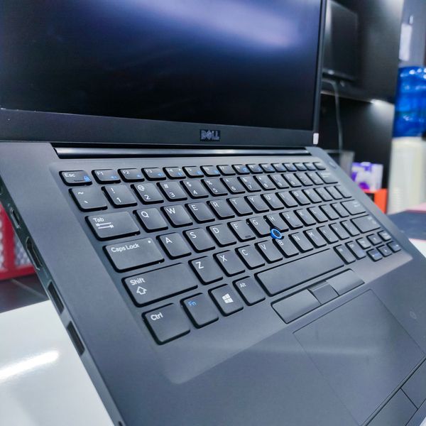 LAPTOP DELL LATITUDE 7490 CORE I7-8650U | RAM 8GB | SSD 256GB | 14.1