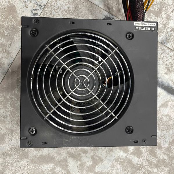 Nguồn CHIEFTEC 600W 80 PLUS BH 1 THÁNG