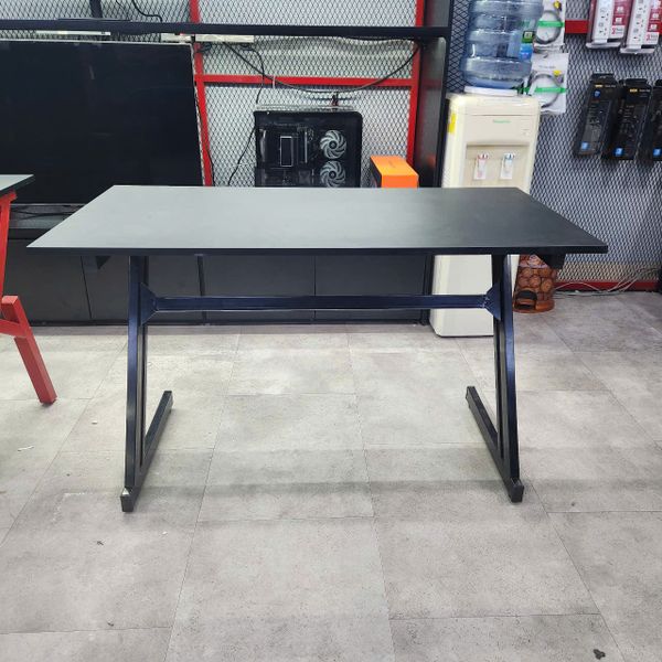 BÀN CHỮ Z GAMING BLACK 2ND HBH
