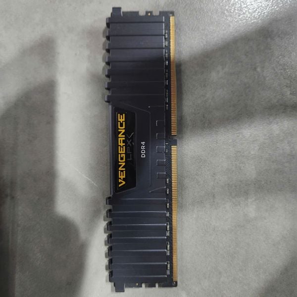 RAM DDR4 32GB CORSAIR VENGEANCE LPX 3600 BH 1 THÁNG
