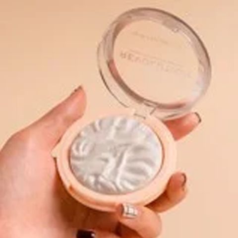  Phấn Highlight Bắt Sáng Catrice High Glow Mineral Highlighting 