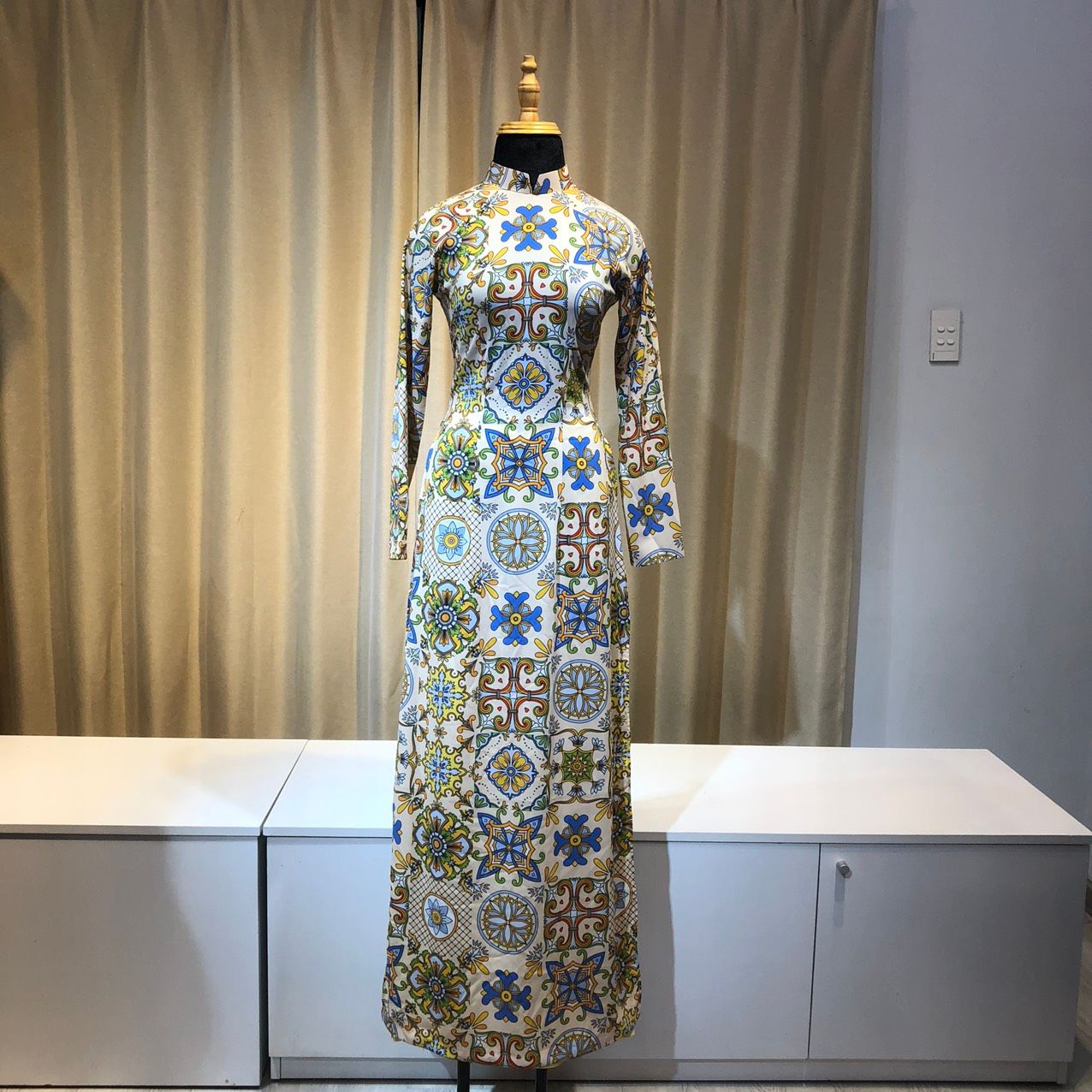 Áo Dài Cô Ba Gạch Vuông