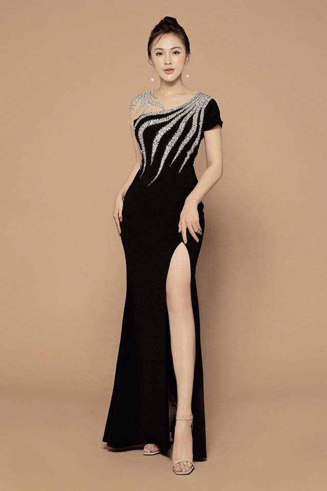 Dạ Hội Kết Cườm Vai Xuống Eo