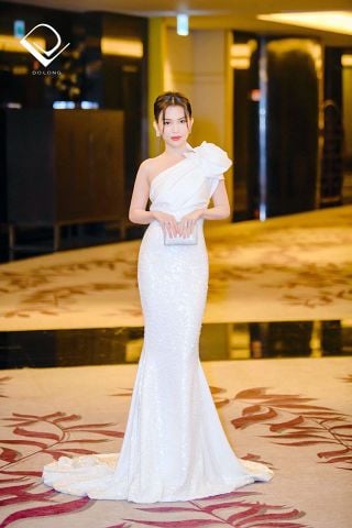 Dạ hội Kim Tuyến Hoa Hồng Vai