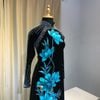 Áo Dài Nhung Vẽ Hoa Sen Kết Tủa