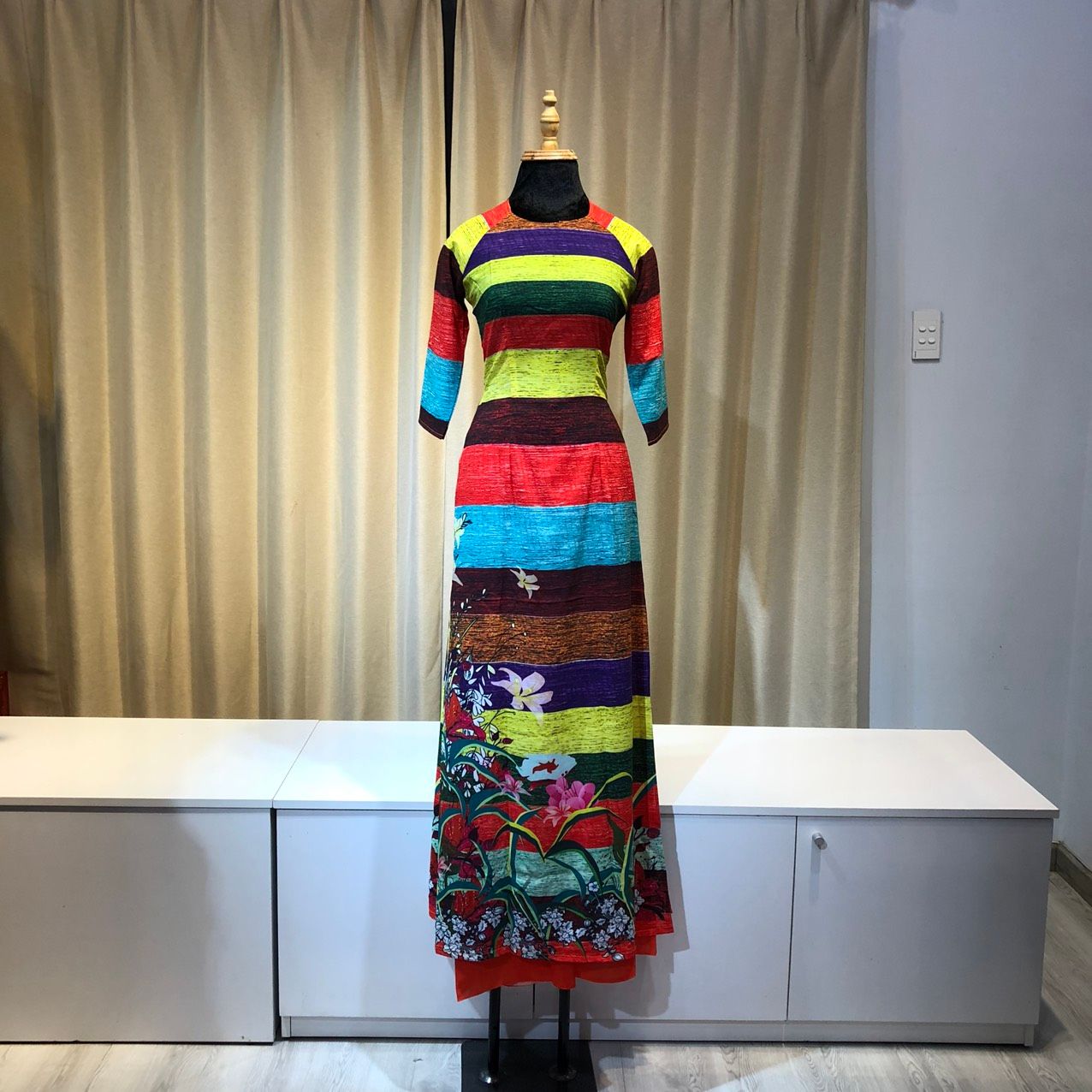 Áo Dài Sắc Màu