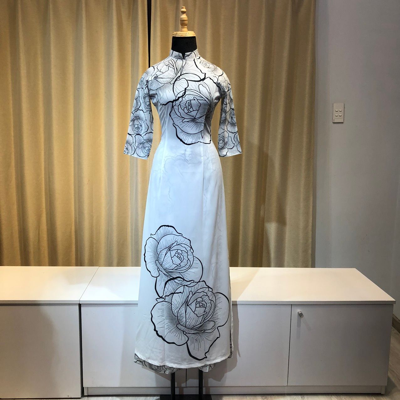 Áo Dài Hoa Lá Cải