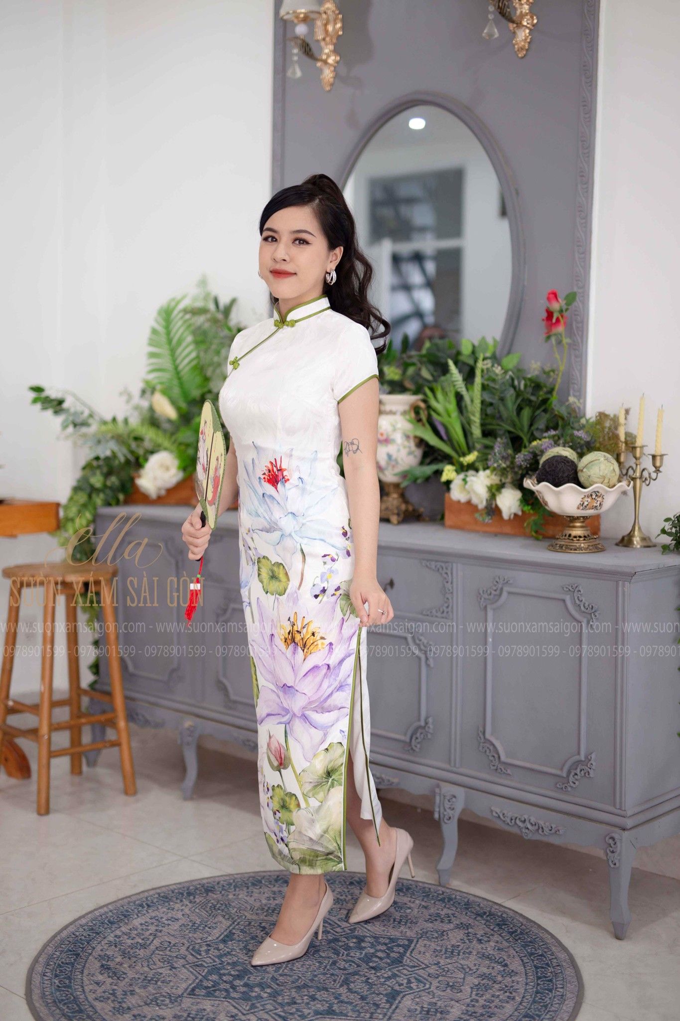 Sườn Xám Gấm Dệt Hoa Sen