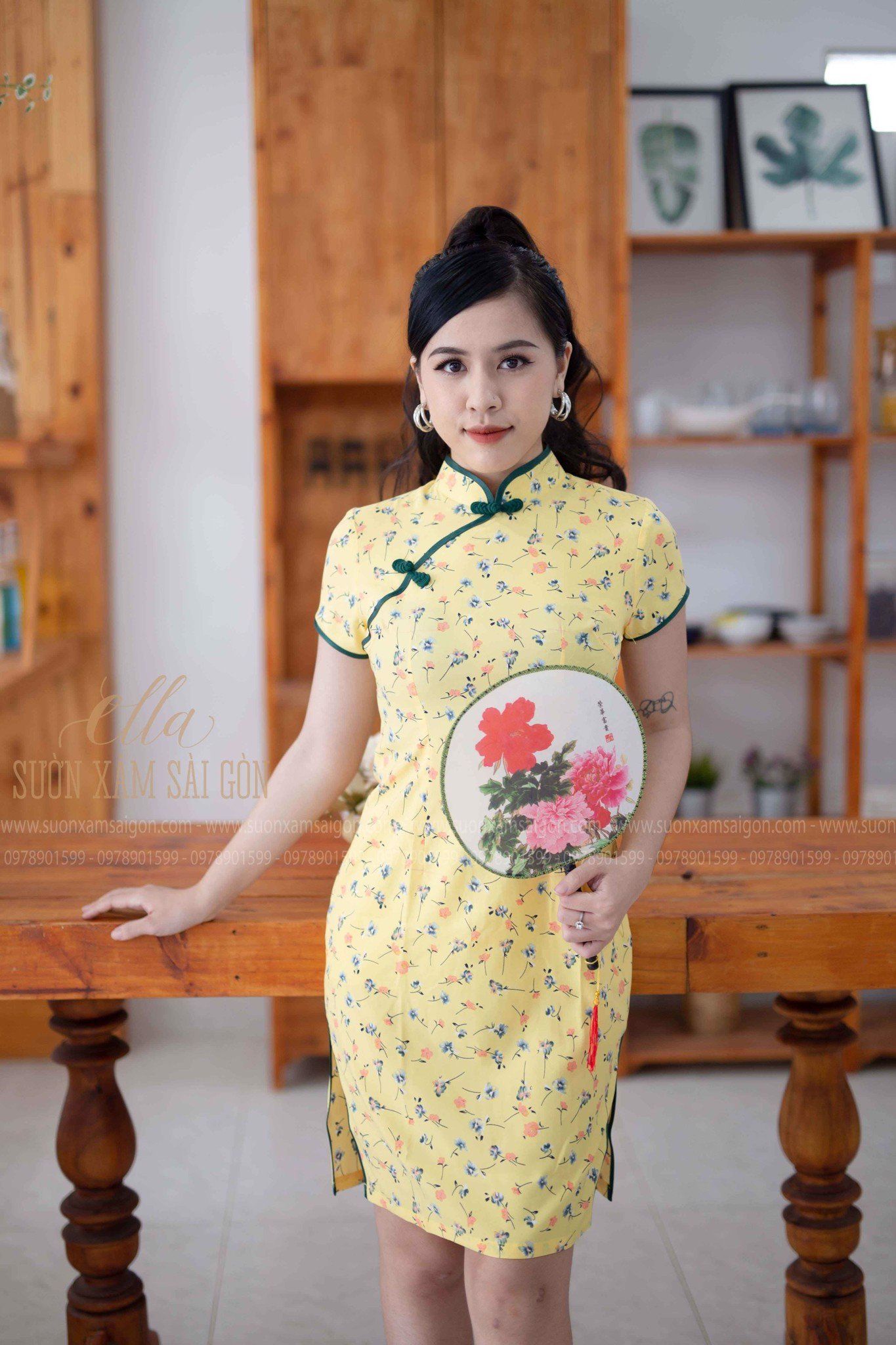 Sườn Xám Lụa Hoa Vàng Xuân Tươi