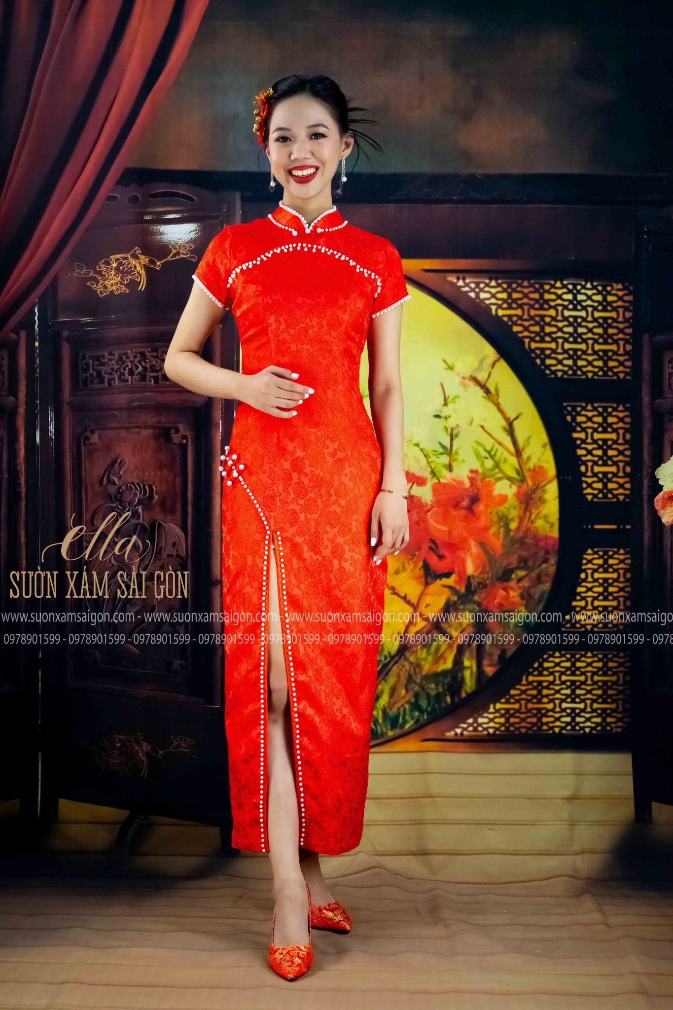 Sườn Xám Cô Dâu Gấm Yếm Chuỗi