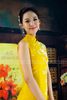 Sườn Xám Lụa Đặt Biệt Thêu Hoa Vàng Nghệ