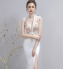 Dạ Hội Kết Ren Cổ Trắng