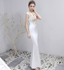Dạ Hội Kết Ren Cổ Trắng
