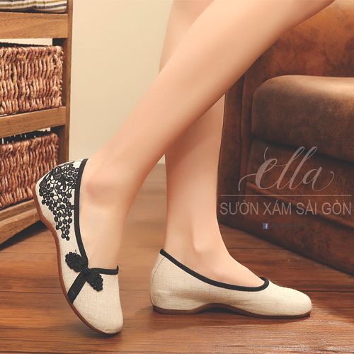 Giầy vải đấp ren gót chân