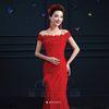 Dạ Hội Cô Dâu Trể Vai Đỏ
