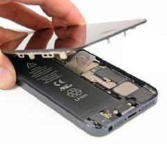 Thay màn hình iPhone 5S lấy liền