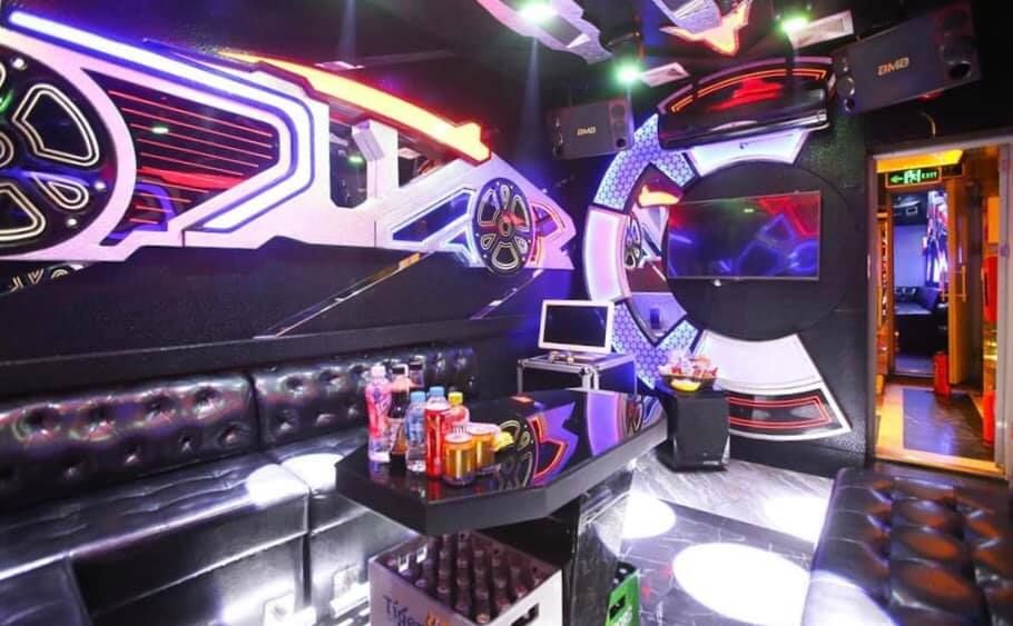 Karaoke Bình Minh - 223 Phúc Tân