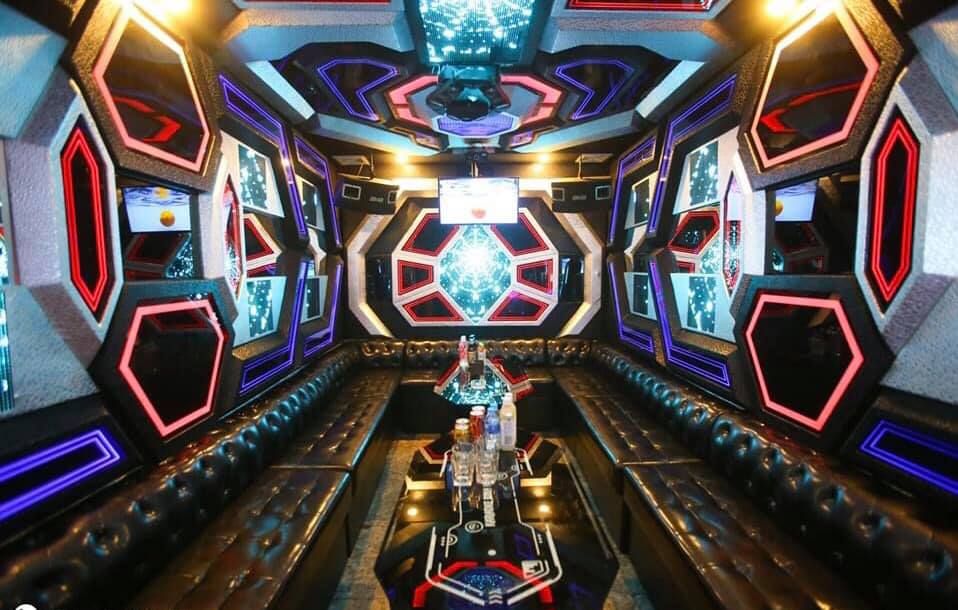 Karaoke Bình Minh - 223 Phúc Tân