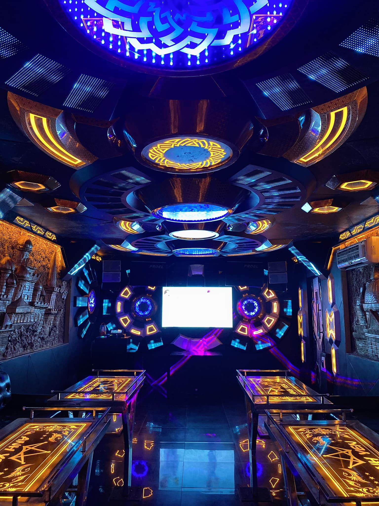Karaoke Anh Yến - 6 Máy Tơ