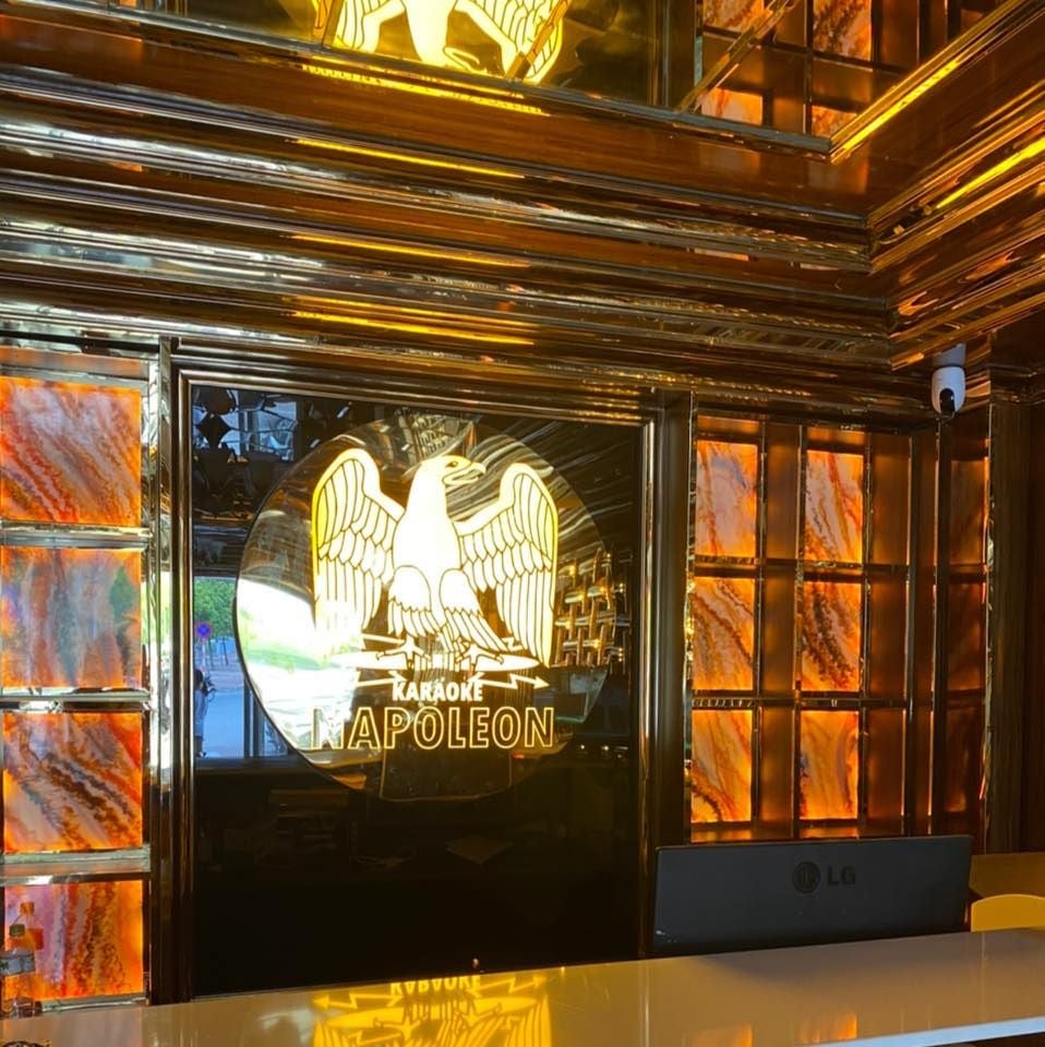 Karaoke Napoleon - 8 Miếu Đầm