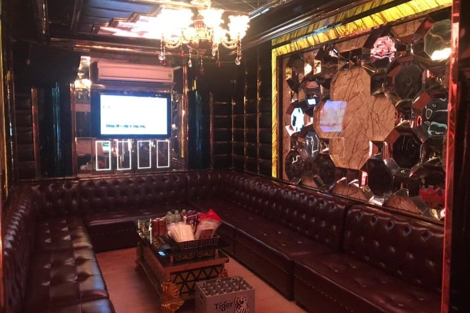 Karaoke Napoleon - 8 Miếu Đầm