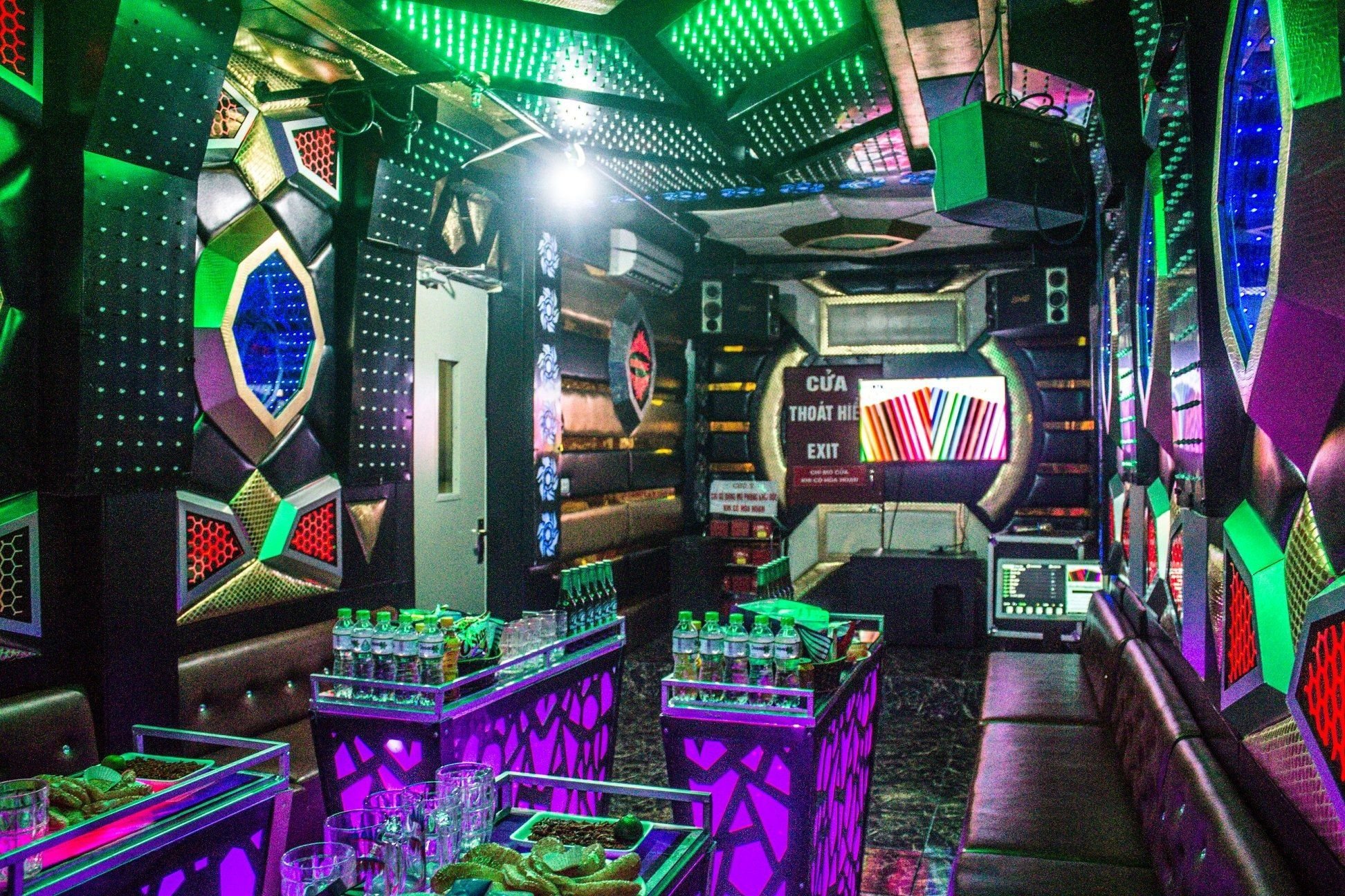 Karaoke Suối Nhạc - 61 Hoàng Văn Thái
