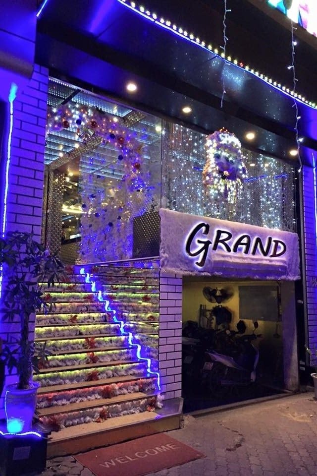 Karaoke Grand - 300 Xã Đàn