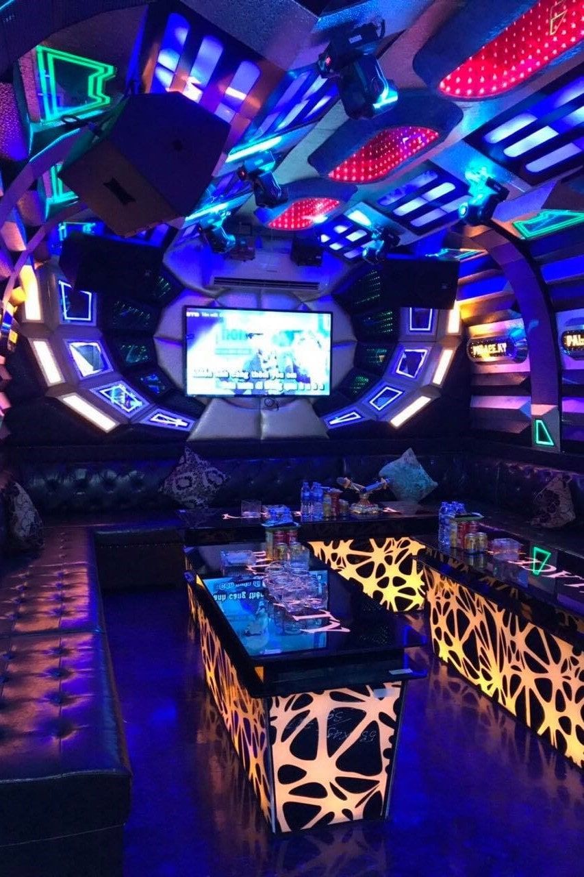 Karaoke Palace KTV - 135 Nghi Tàm