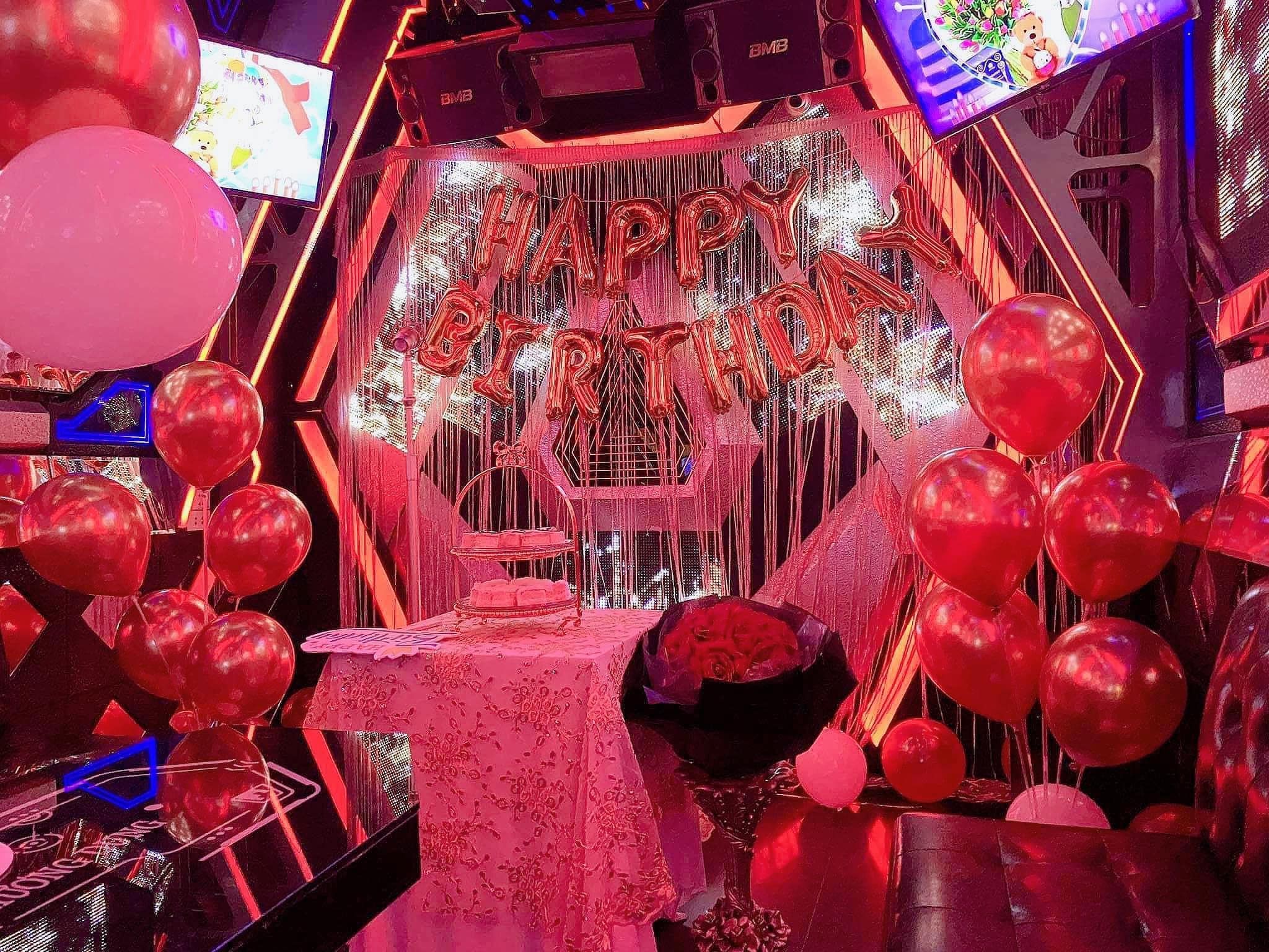 Karaoke Family - 216 Phúc Tân