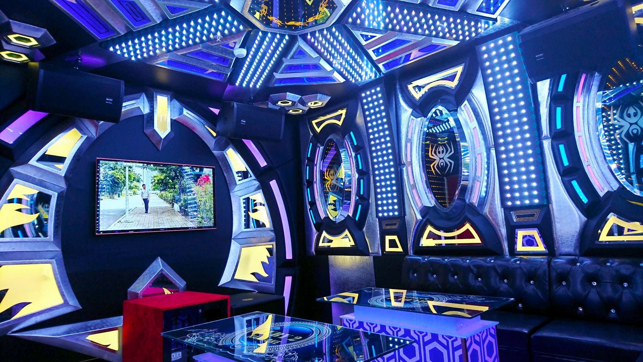Karaoke King KTV - 412 Lạc Long Quân
