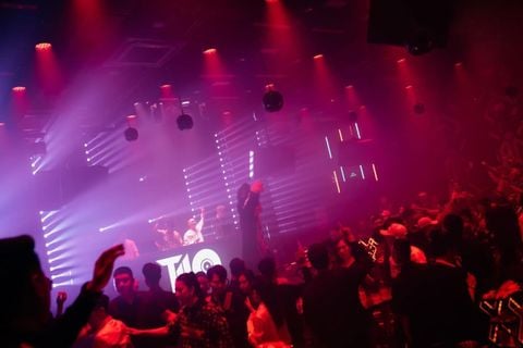 DG Lounge - Phố Cột 5