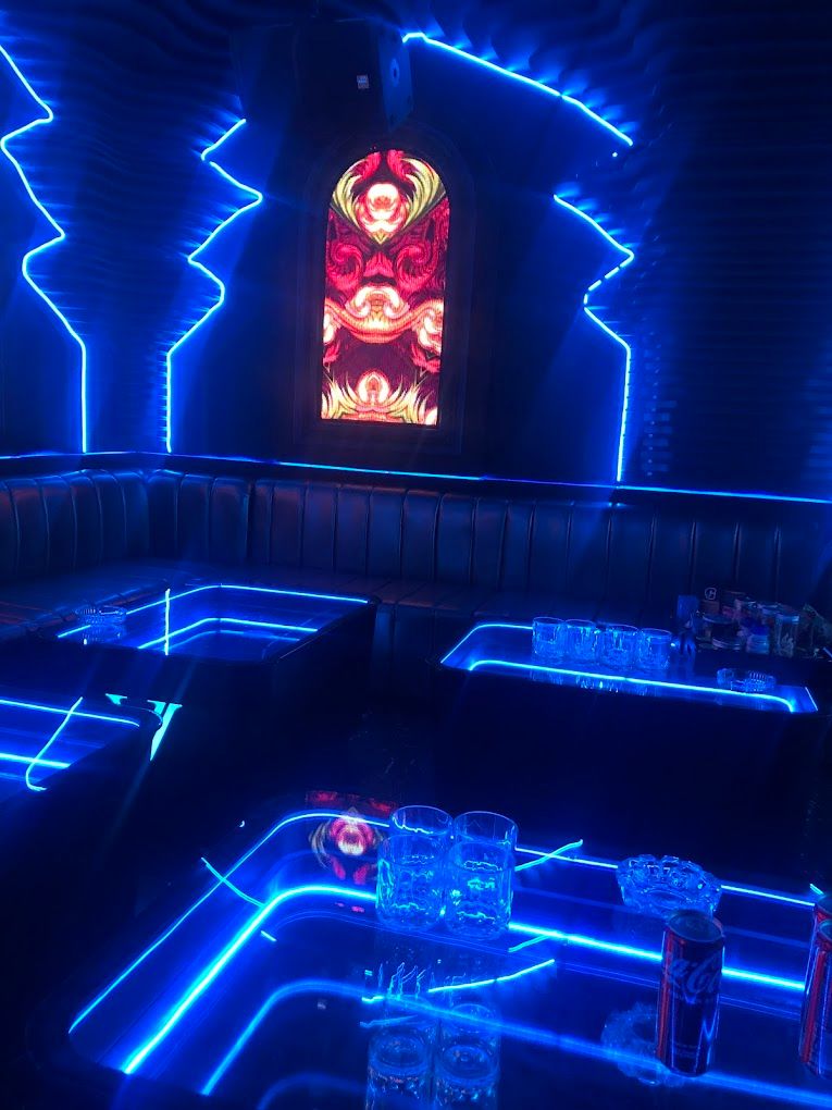 Black Pearl Music Bar - 64 Hạ Long