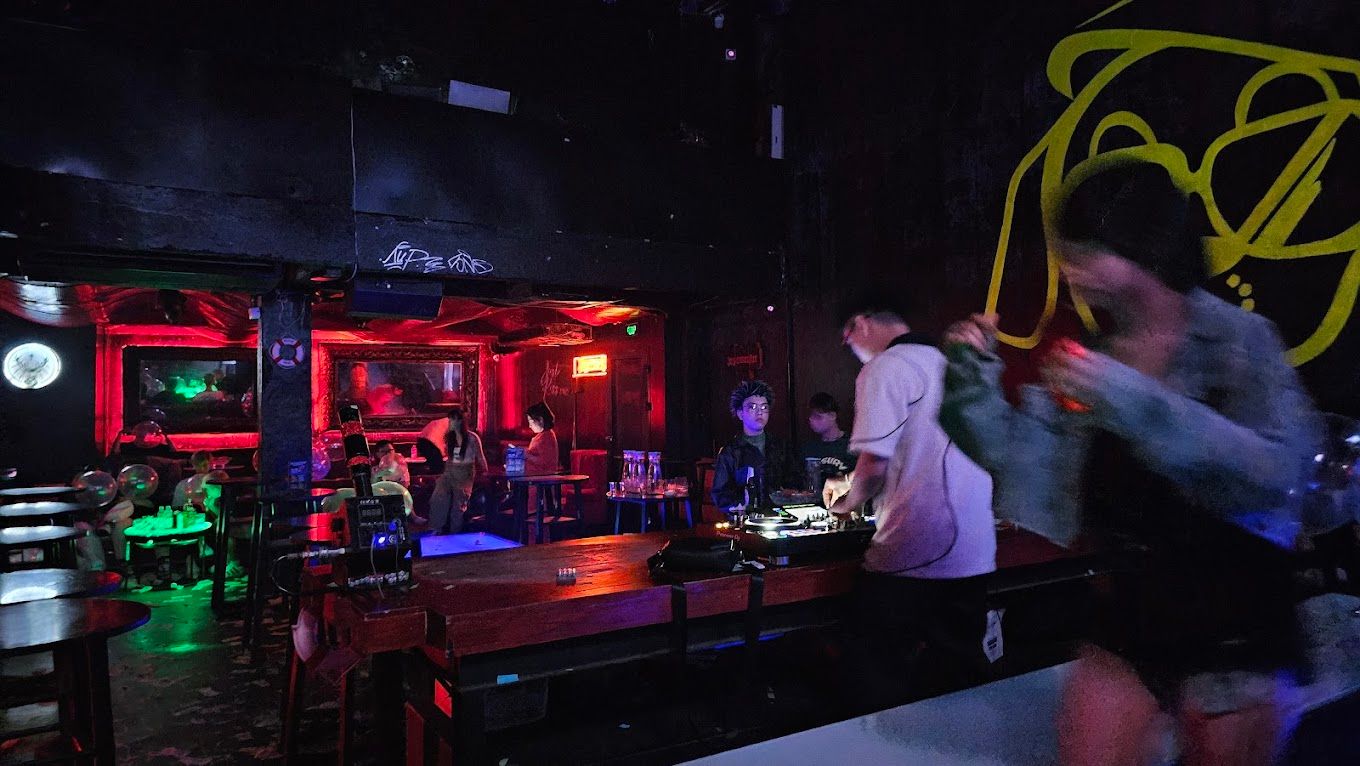 Nuna Club Lounge - 100 Yên Bái