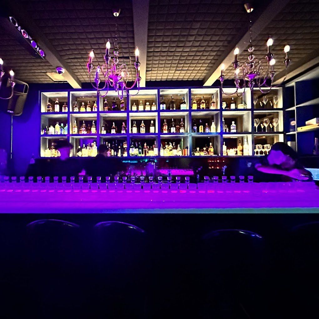 Mirage Bar Saigon - 48 - 50 Huỳnh Thúc Kháng