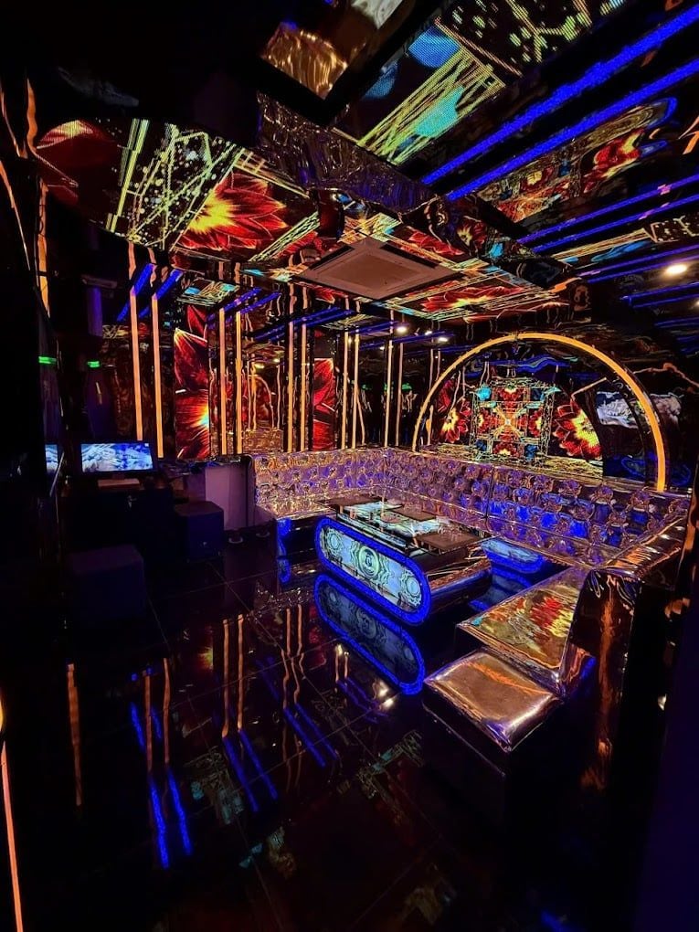 Karaoke DEL LUNA 69 - 165 Nguyễn Văn Cừ