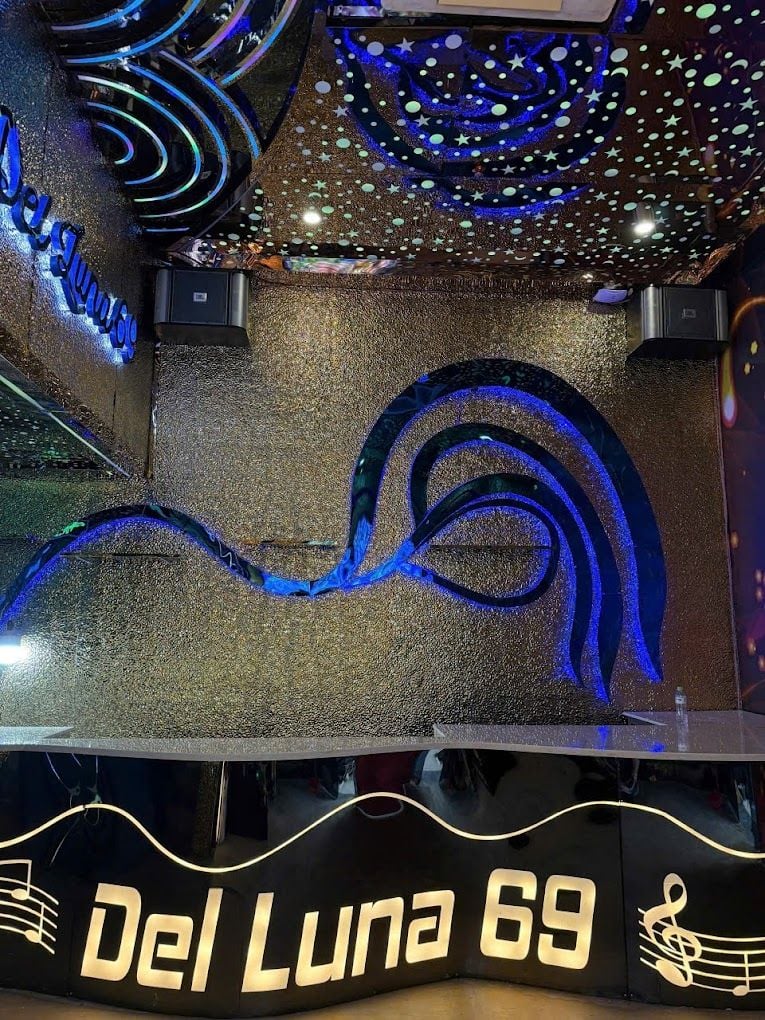 Karaoke DEL LUNA 69 - 165 Nguyễn Văn Cừ