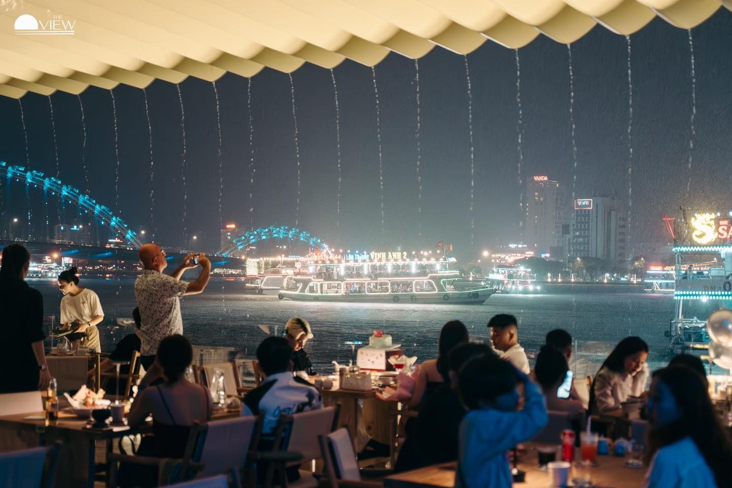 The View - Fusion Restauran & Bar - Du Thuyền Happy Yacht