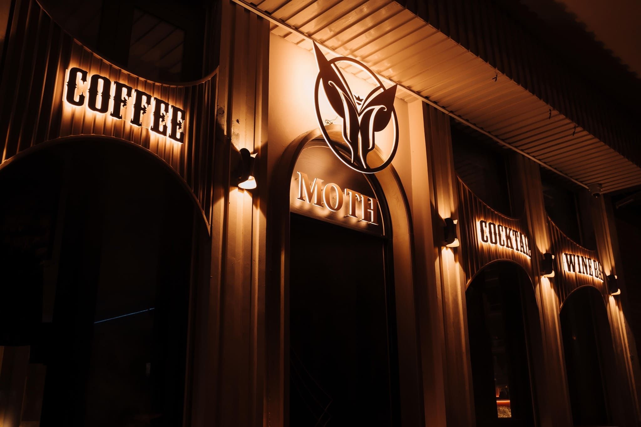 MOTH - Lounge & Mixology - 2C Lê Phụng Hiểu