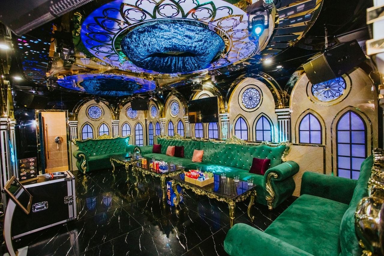 Karaoke Taliss - 60 Phù Đổng Thiên Vương