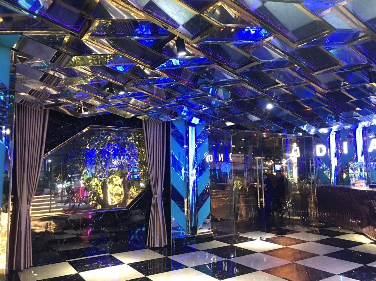 Karaoke Diamond - 89 Đường Số 7
