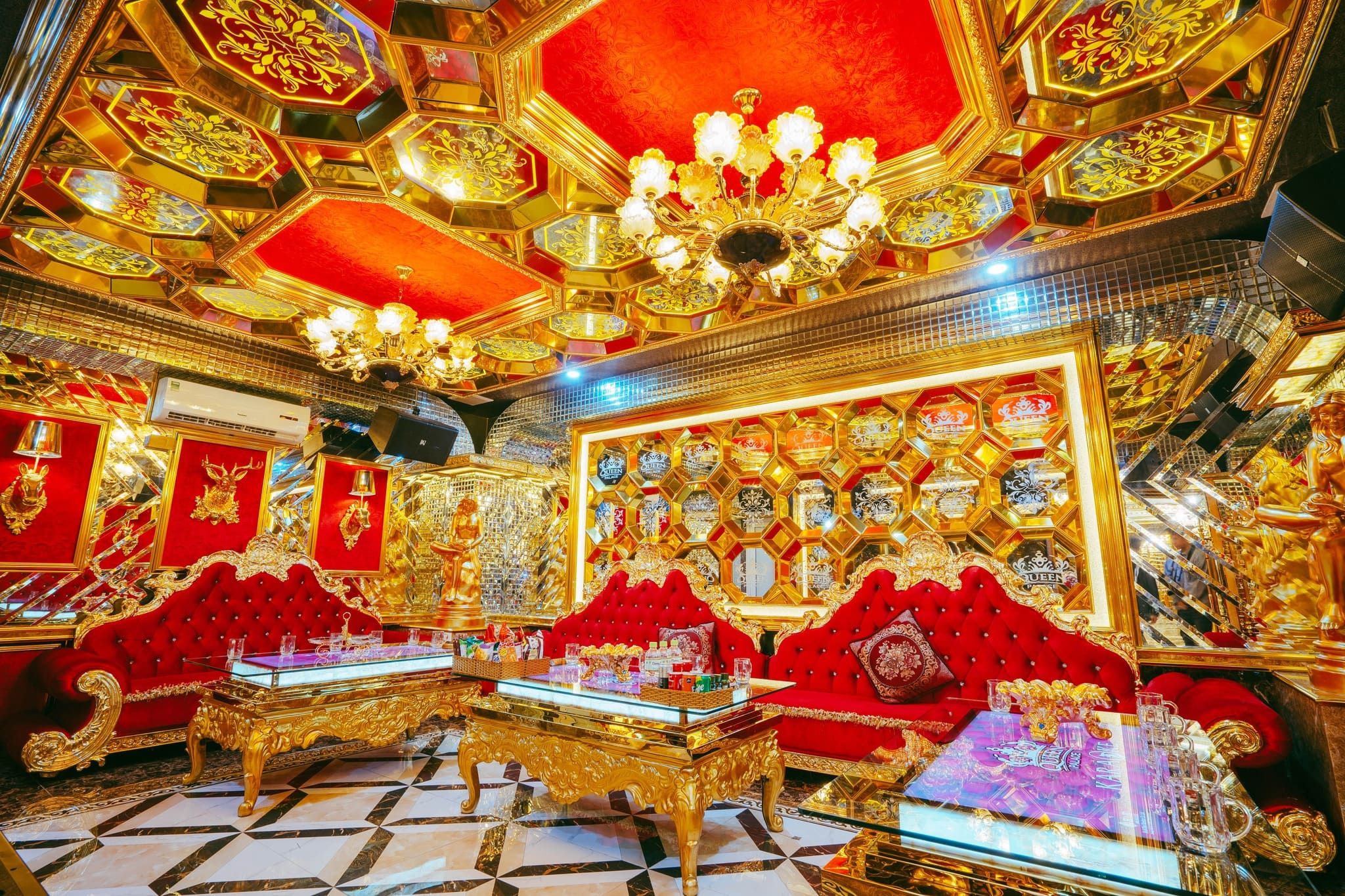 Karaoke Queen - 15 Lê Đại Cang