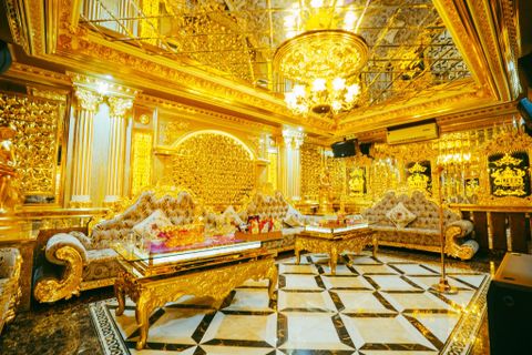 Karaoke Queen - 15 Lê Đại Cang