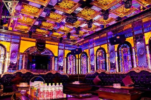 Karaoke 9E - 127 Trần Hưng Đạo
