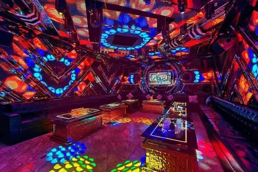 Karaoke Hoa Cỏ May - 236 Vân Côn