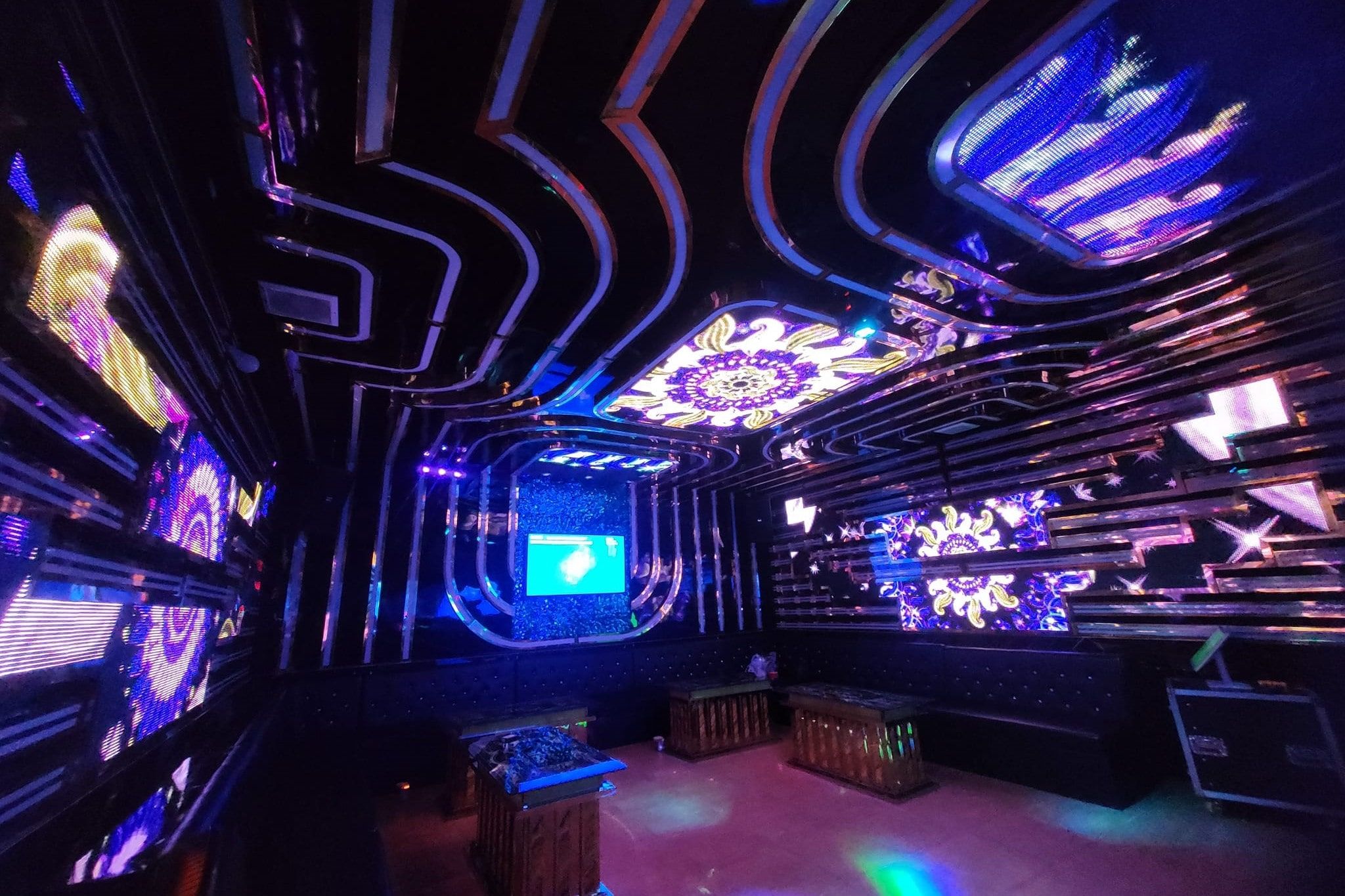 Karaoke Miss Sài Gòn 1 - 851 Đường 30/4