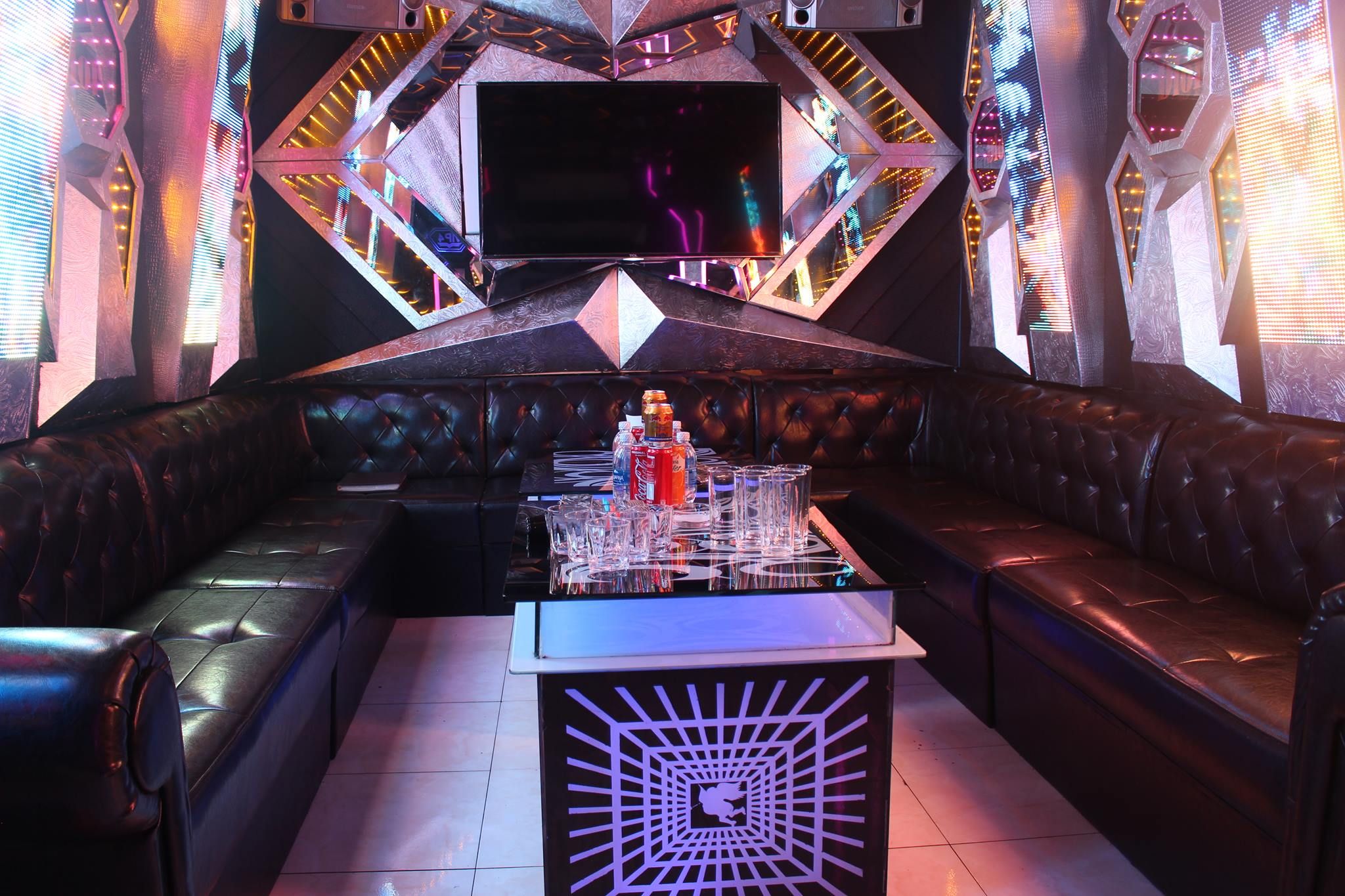 Karaoke Mansion - 45 Lê Ngọc Hân