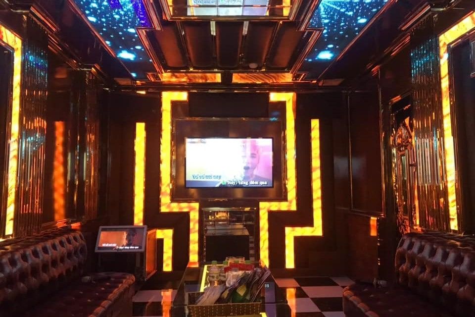 Karaoke Napoleon - 8 Miếu Đầm